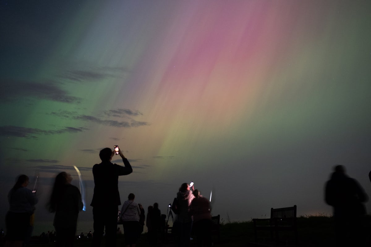 Intense Solar Storm May Spark Widespread Auroras Throughout the U.S. – Mirror Brief
